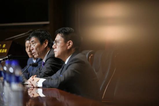 亚洲另类在线观看