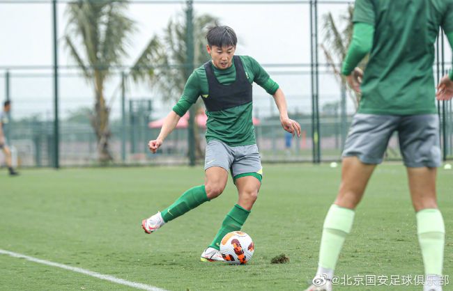羞辱调教扒开女仆动态图